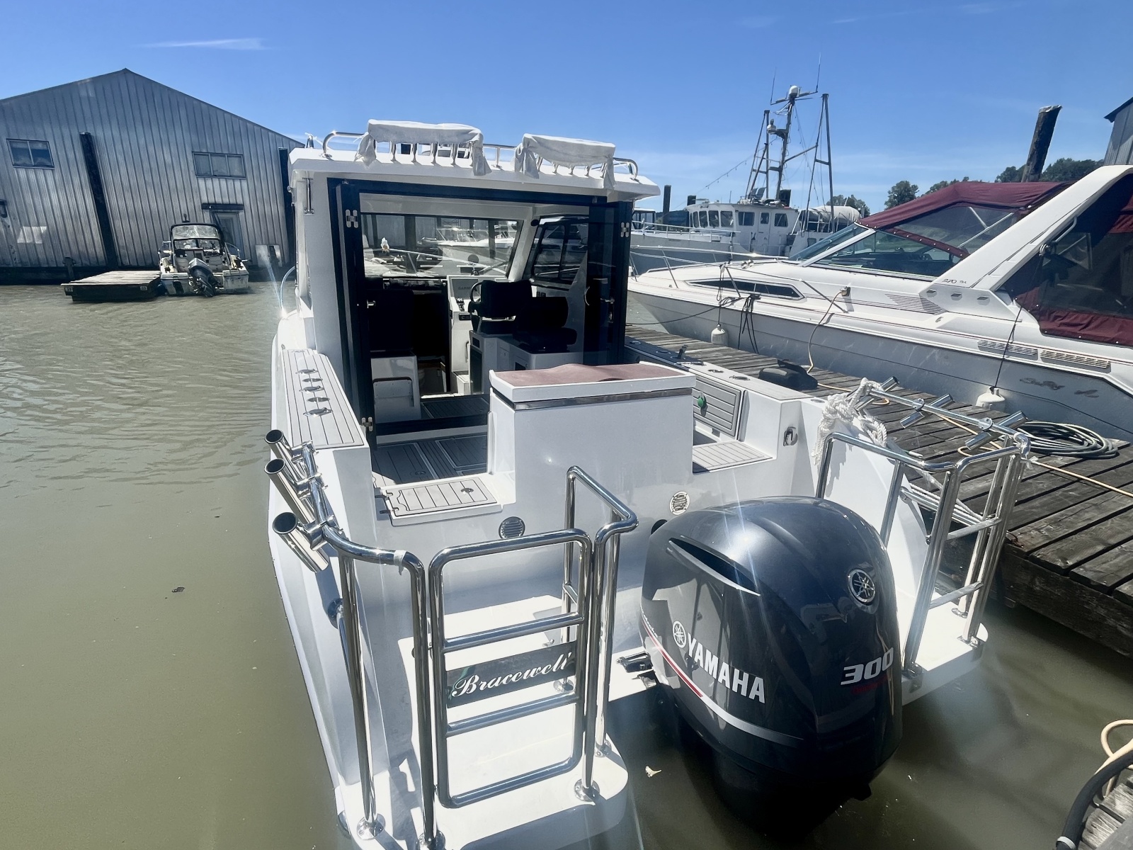 2025 Commander 27 Sportfisher