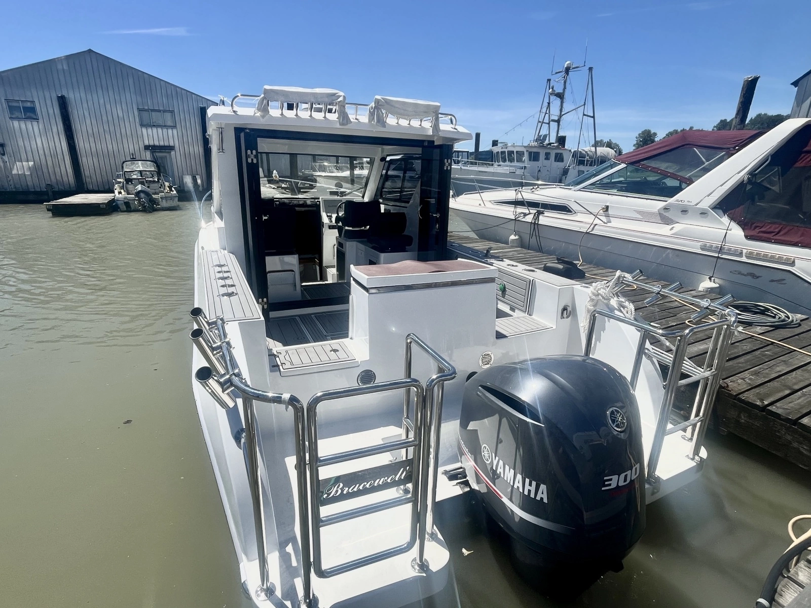2025 Commander 27 Sportfisher