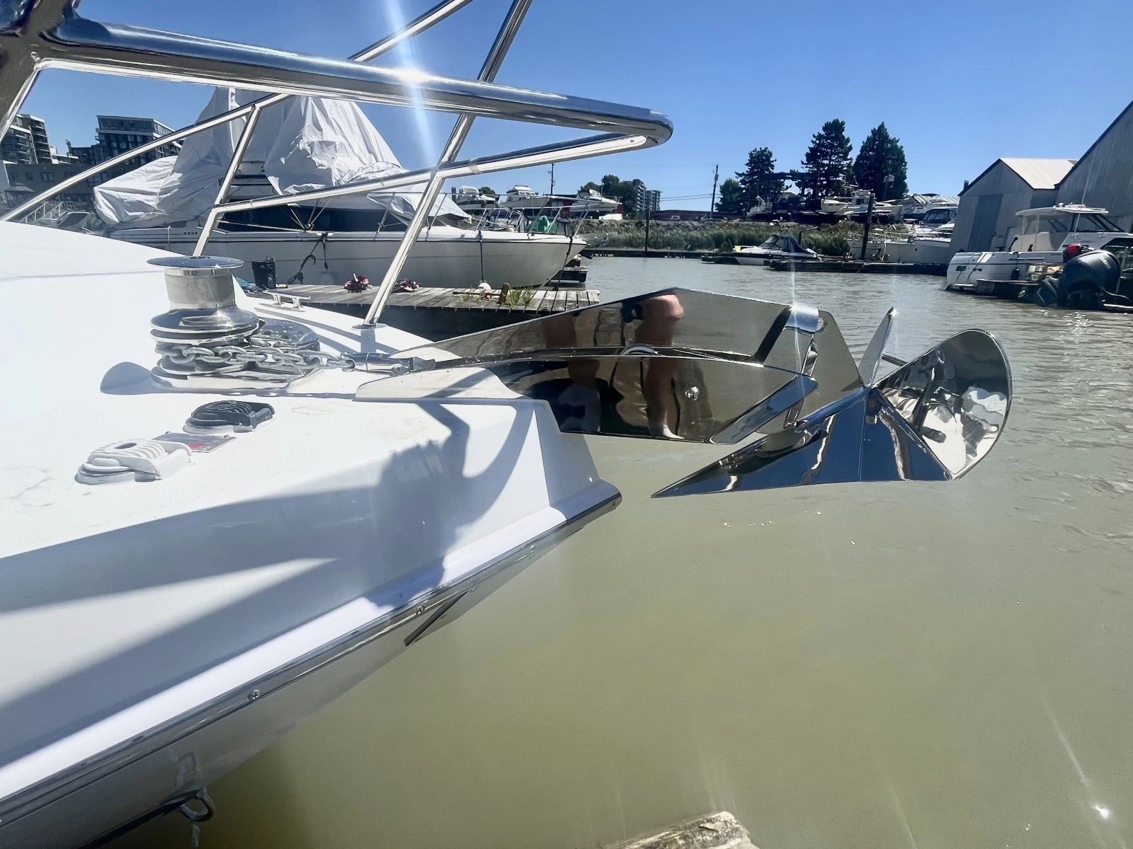 2025 Commander 27 Sportfisher