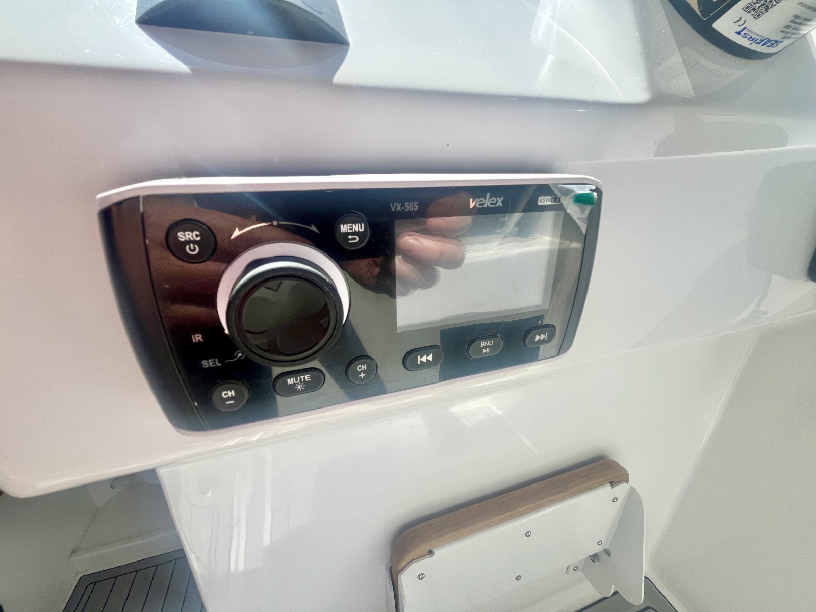 2025 Commander 27 Sportfisher