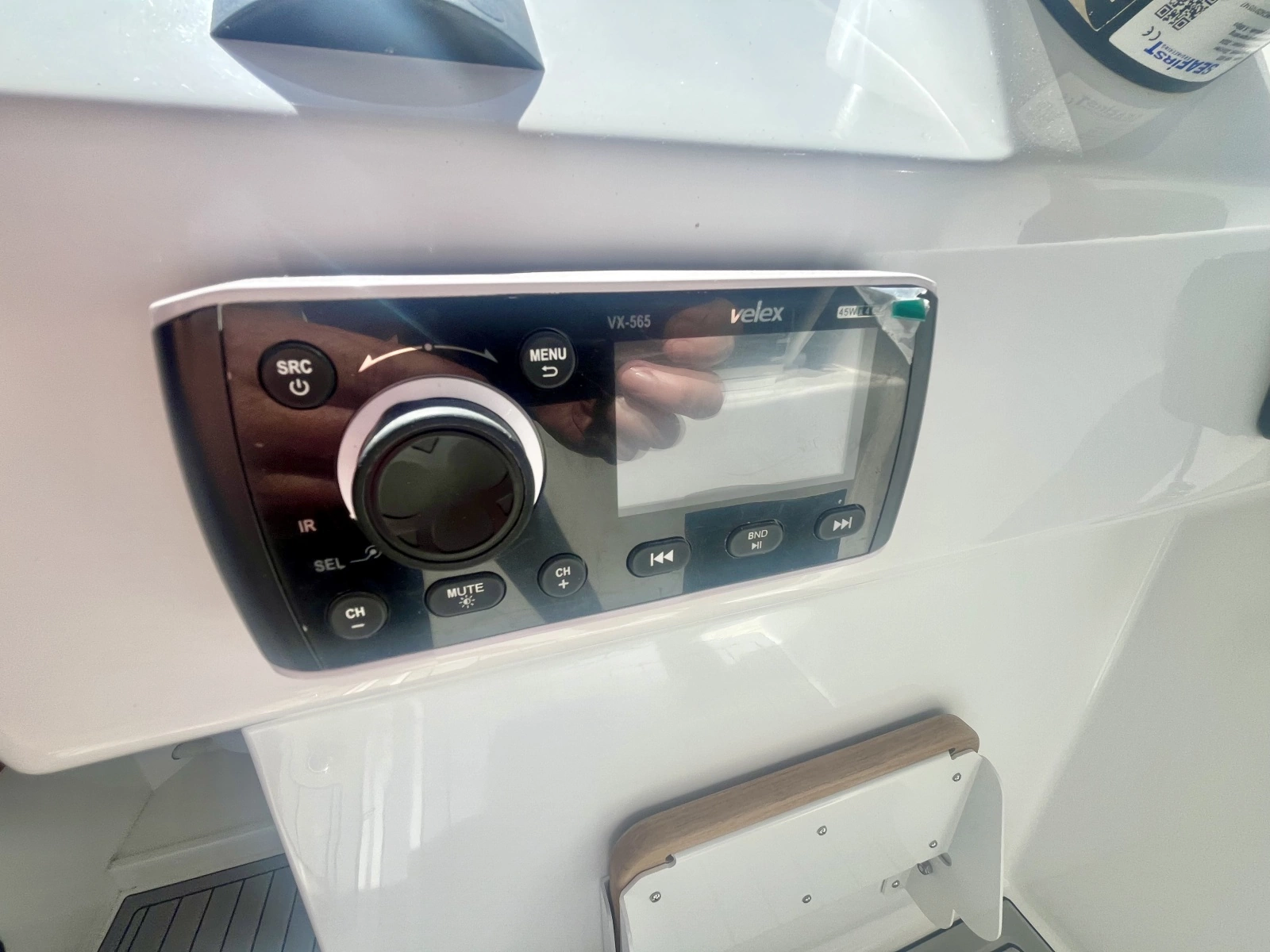 2025 Commander 27 Sportfisher