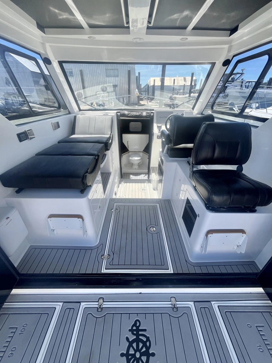 2025 Commander 27 Sportfisher