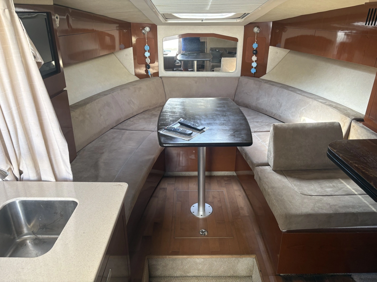 2010 Sea Ray 310 Sundancer