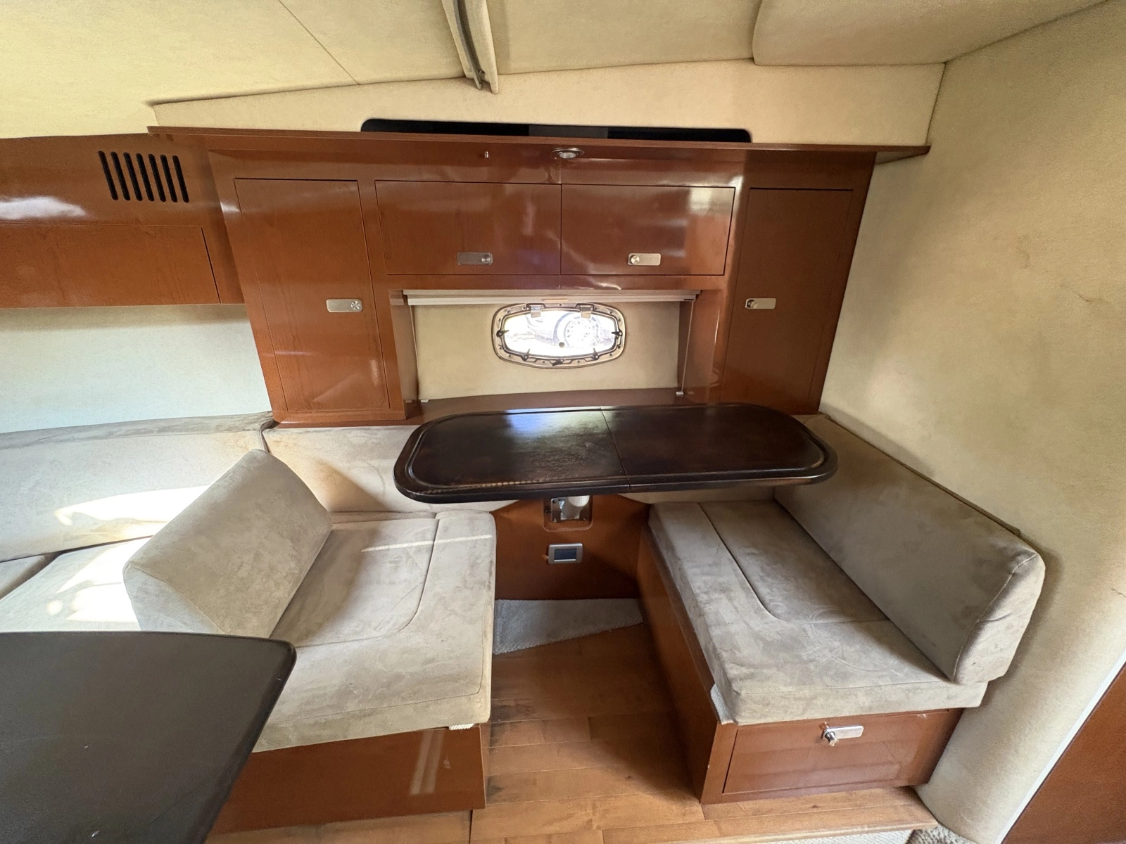 2010 Sea Ray 310 Sundancer