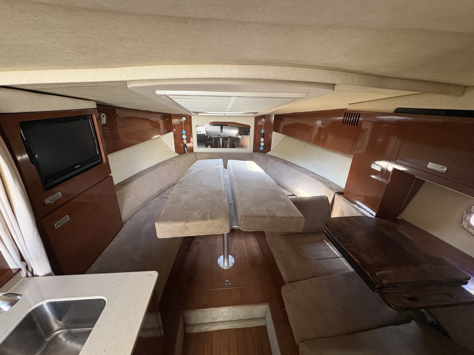 2010 Sea Ray 310 Sundancer