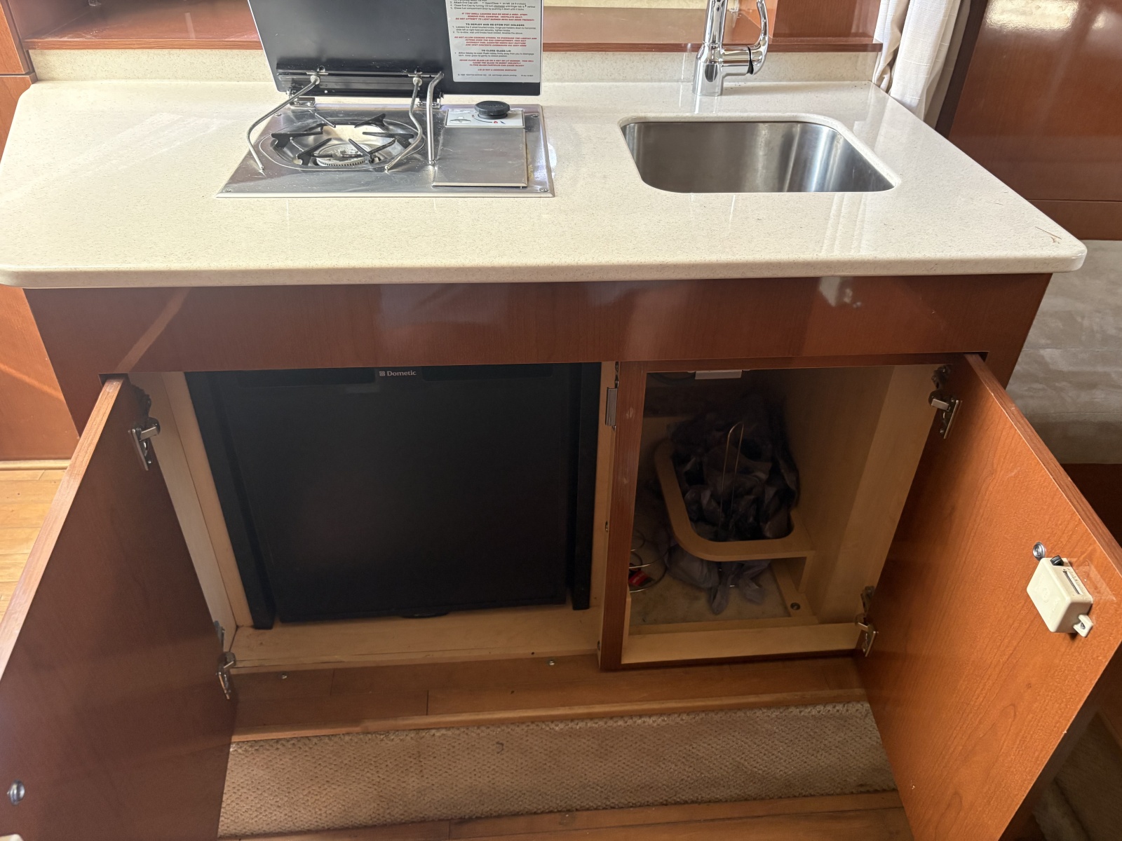 2010 Sea Ray 310 Sundancer