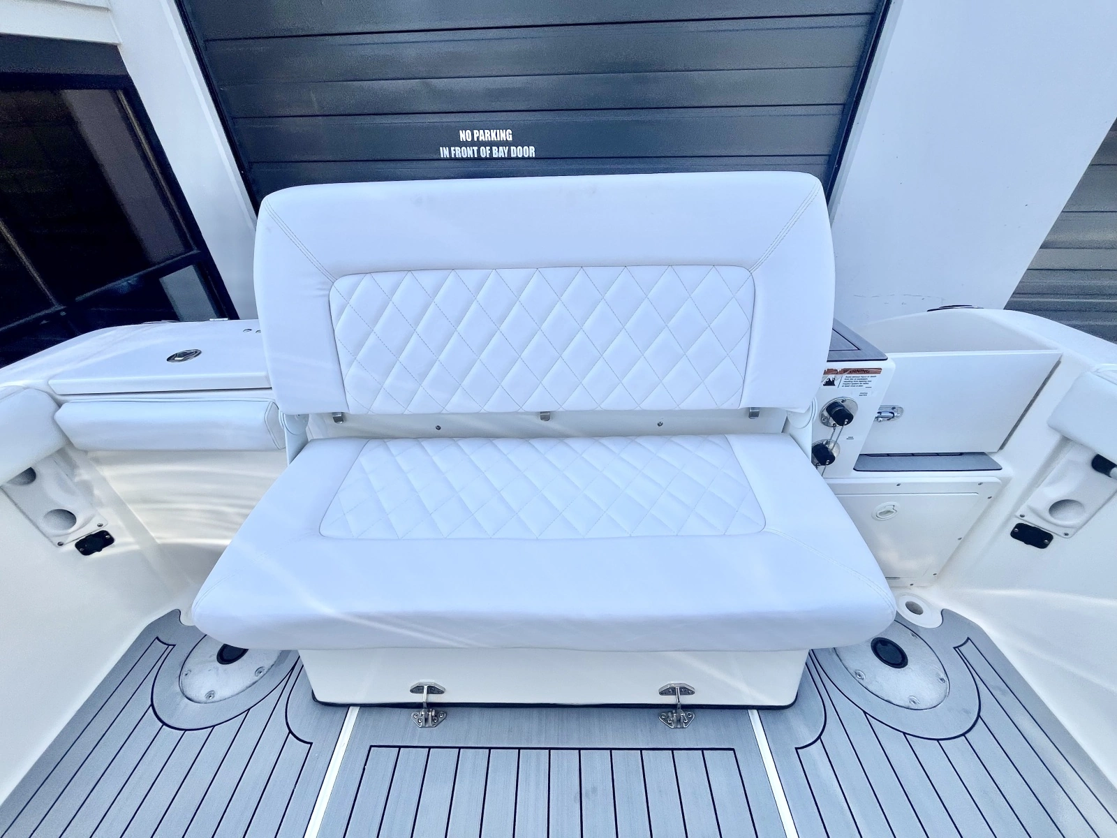 2008 Sea Swirl Striper 2101 WA