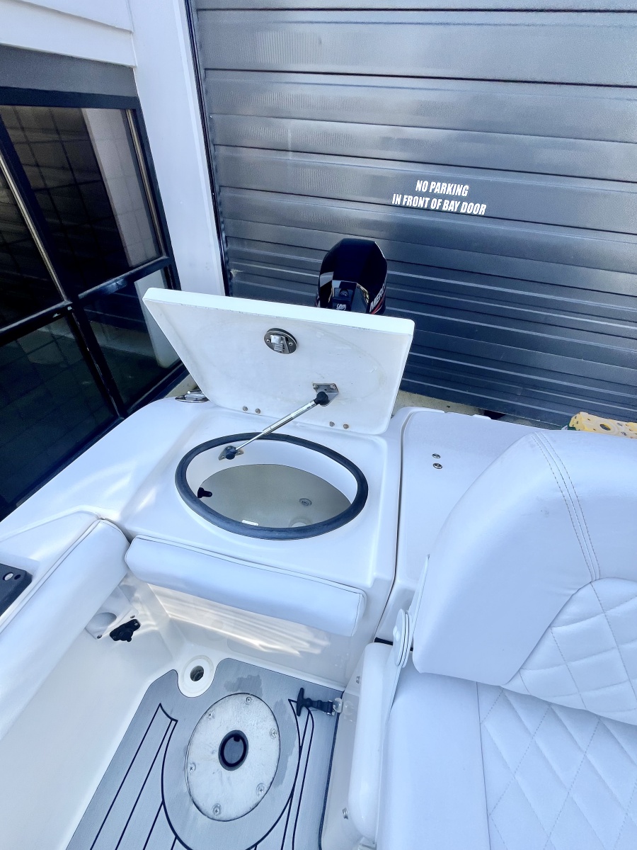 2008 Sea Swirl Striper 2101 WA