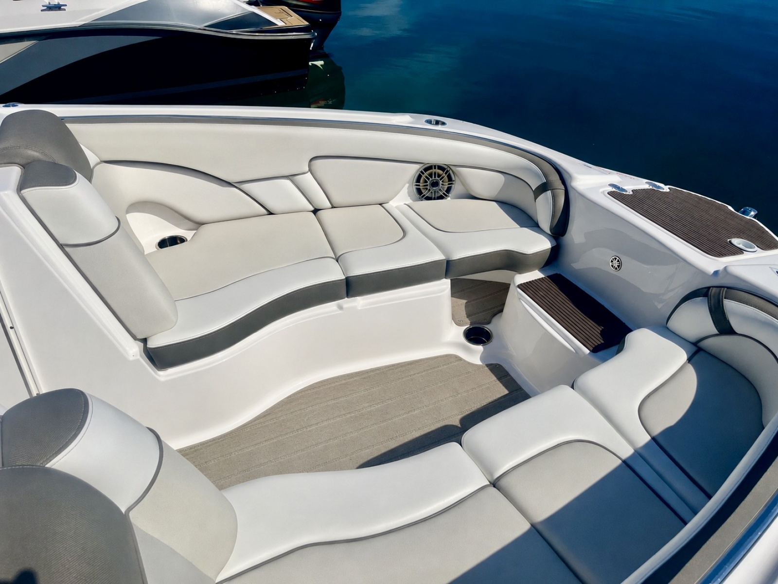 2013 Yamaha Boats 242 Limited S 24
