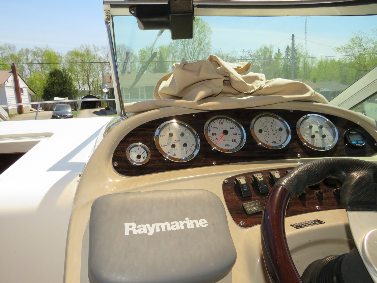 2001 Chaparral 300 Signature