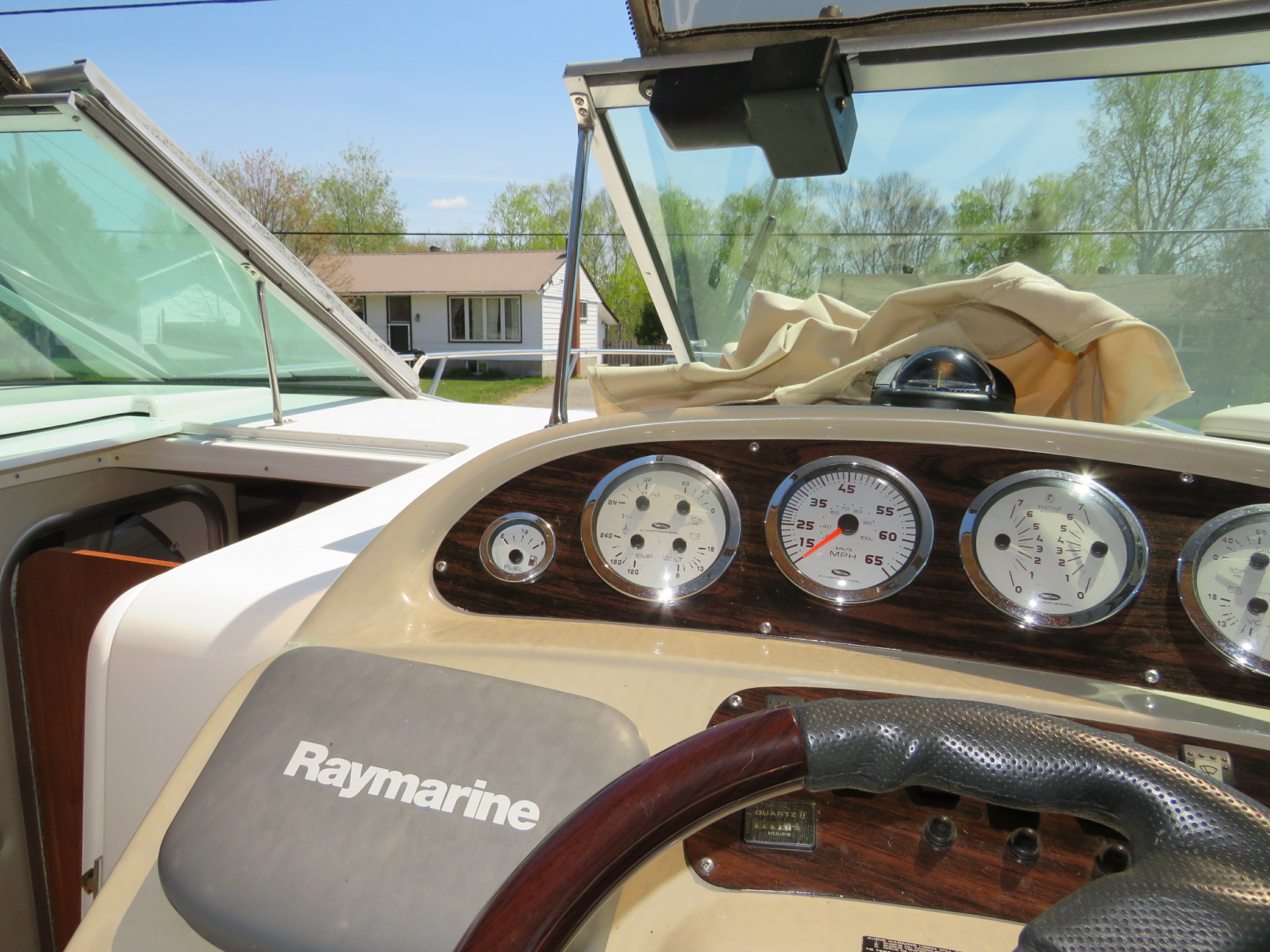 2001 Chaparral 300 Signature
