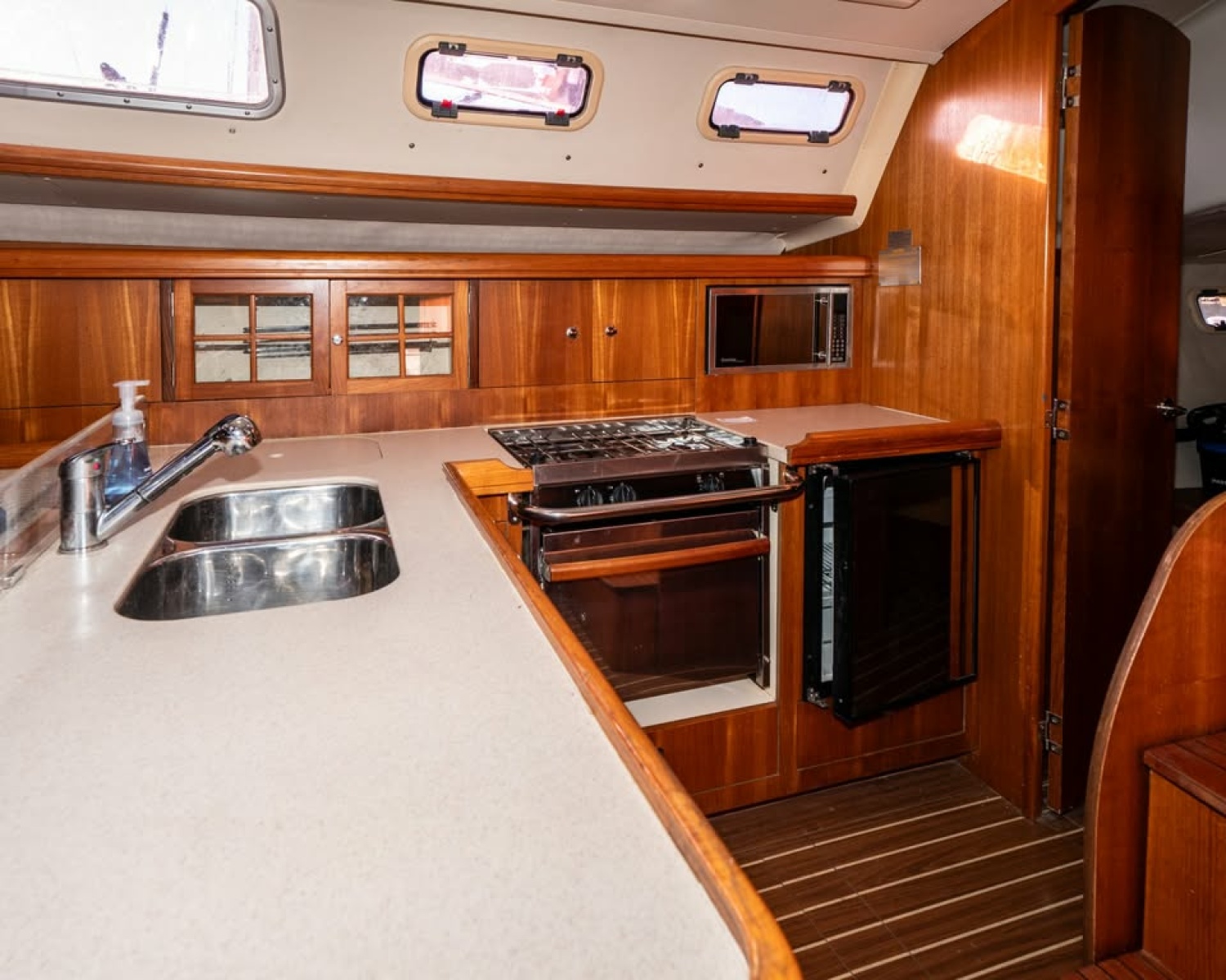 2006 Hunter 38