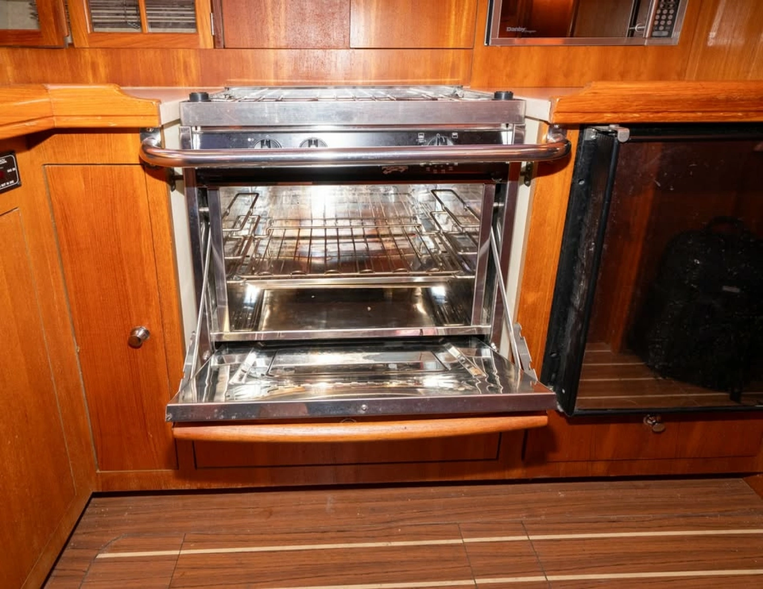 2006 Hunter 38