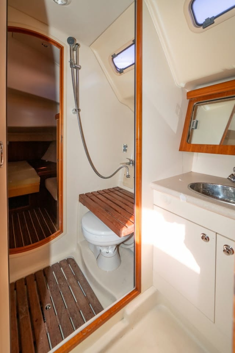 2006 Hunter 38