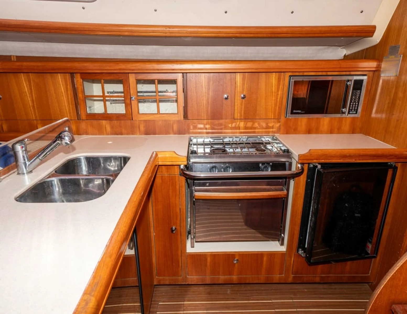 2006 Hunter 38