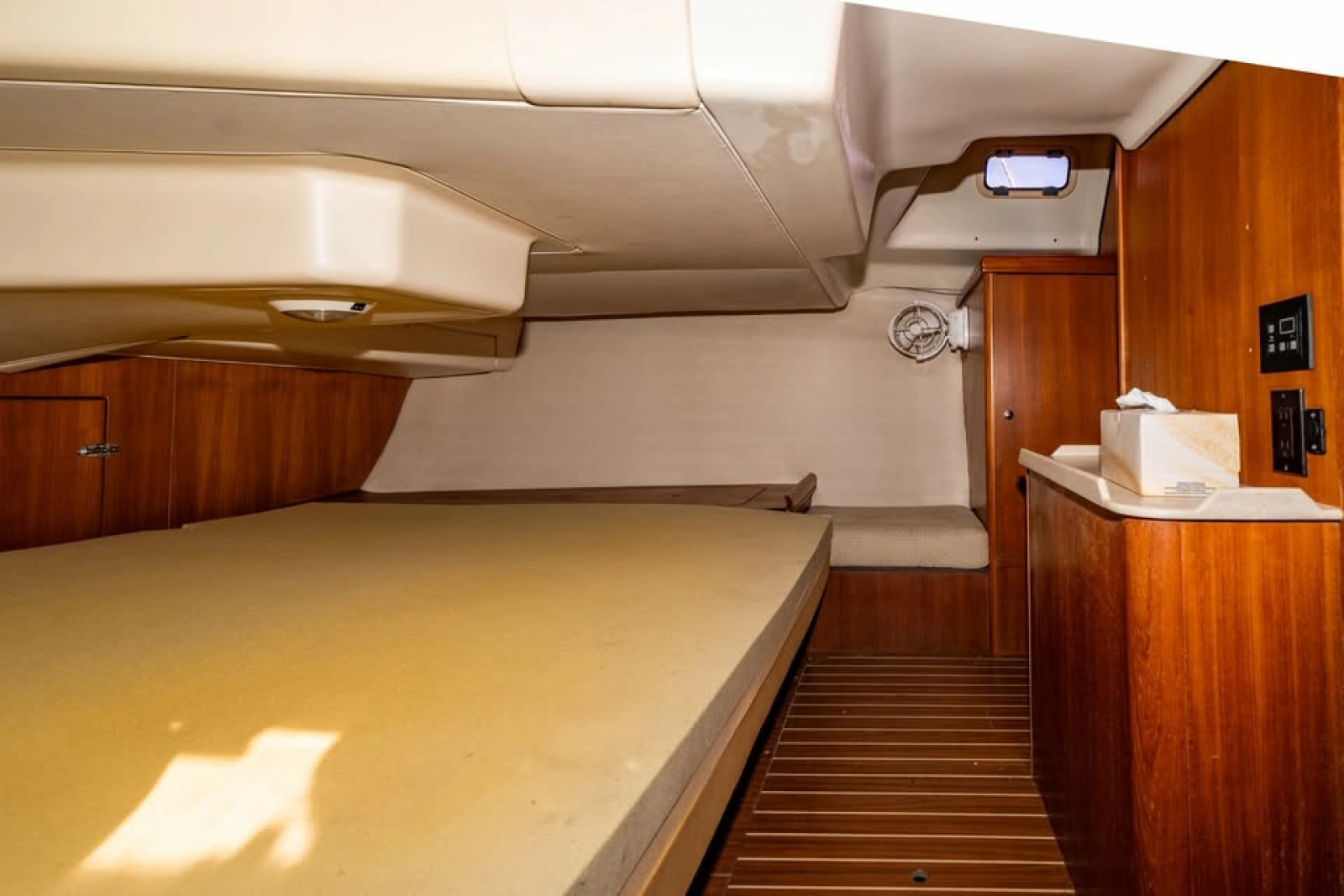 2006 Hunter 38