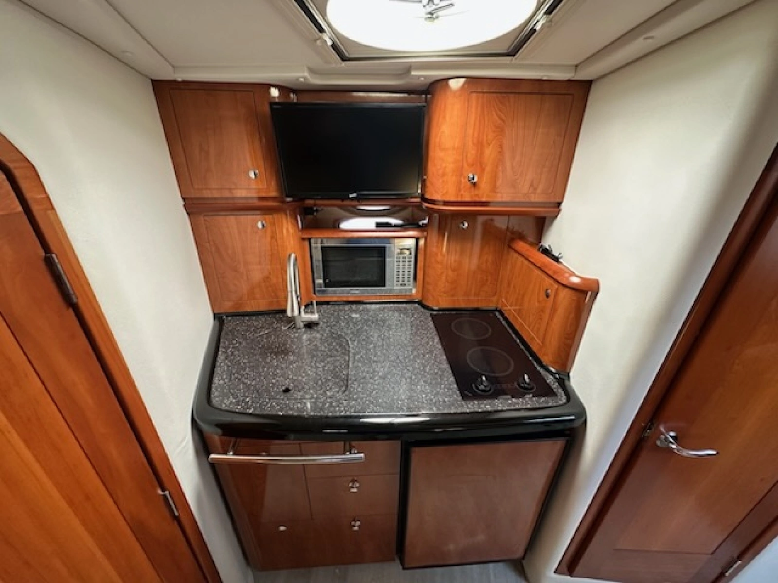 2008 Four Winns 358 Vista