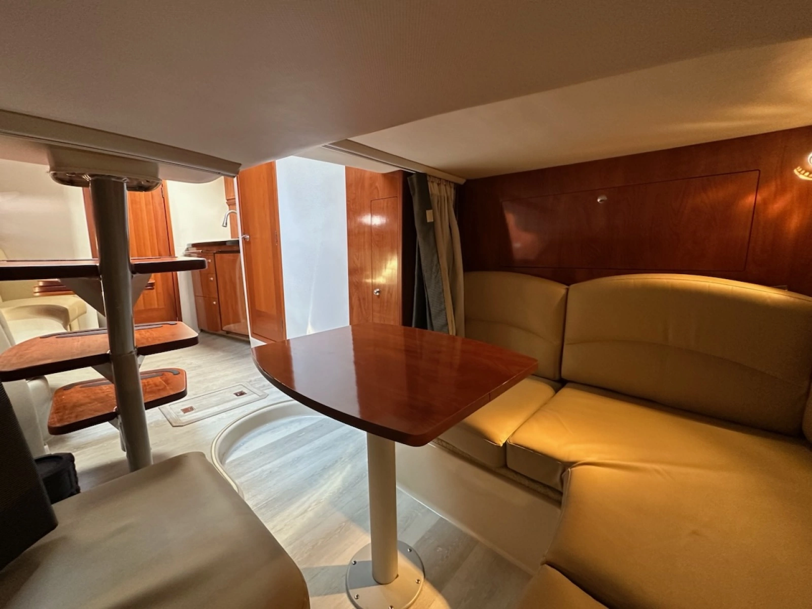 2008 Four Winns 358 Vista