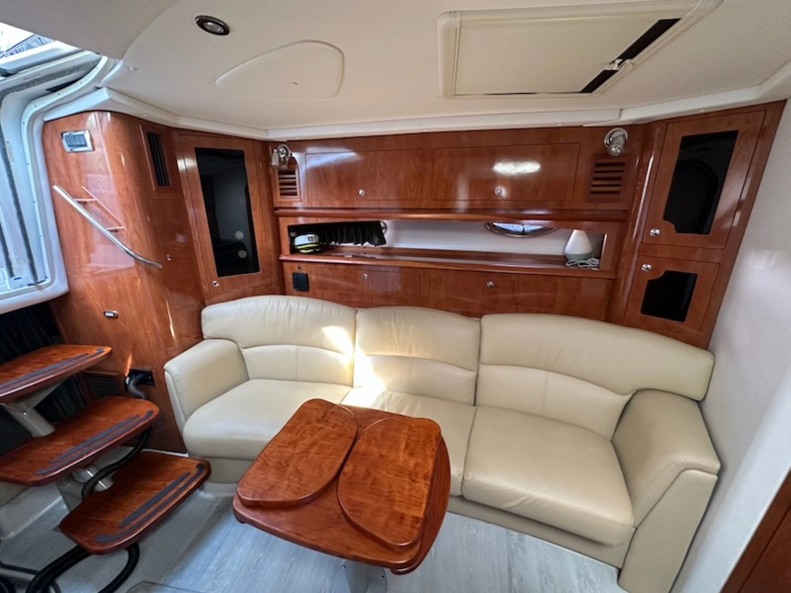 2008 Four Winns 358 Vista