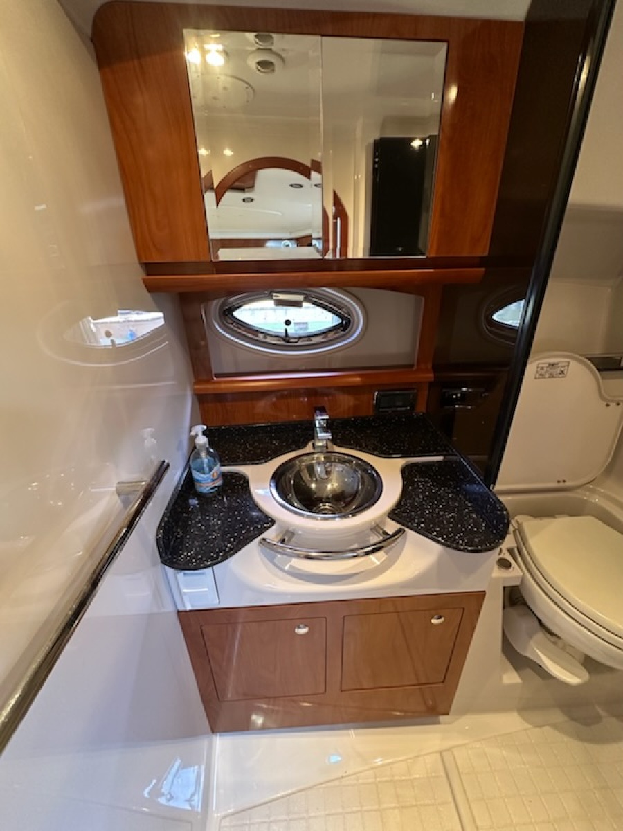 2008 Four Winns 358 Vista