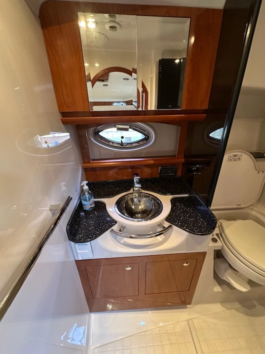 2008 Four Winns 358 Vista