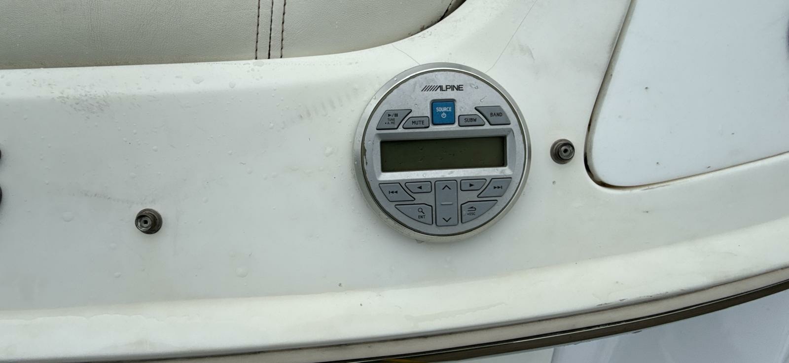 2005 Cobalt 343 34