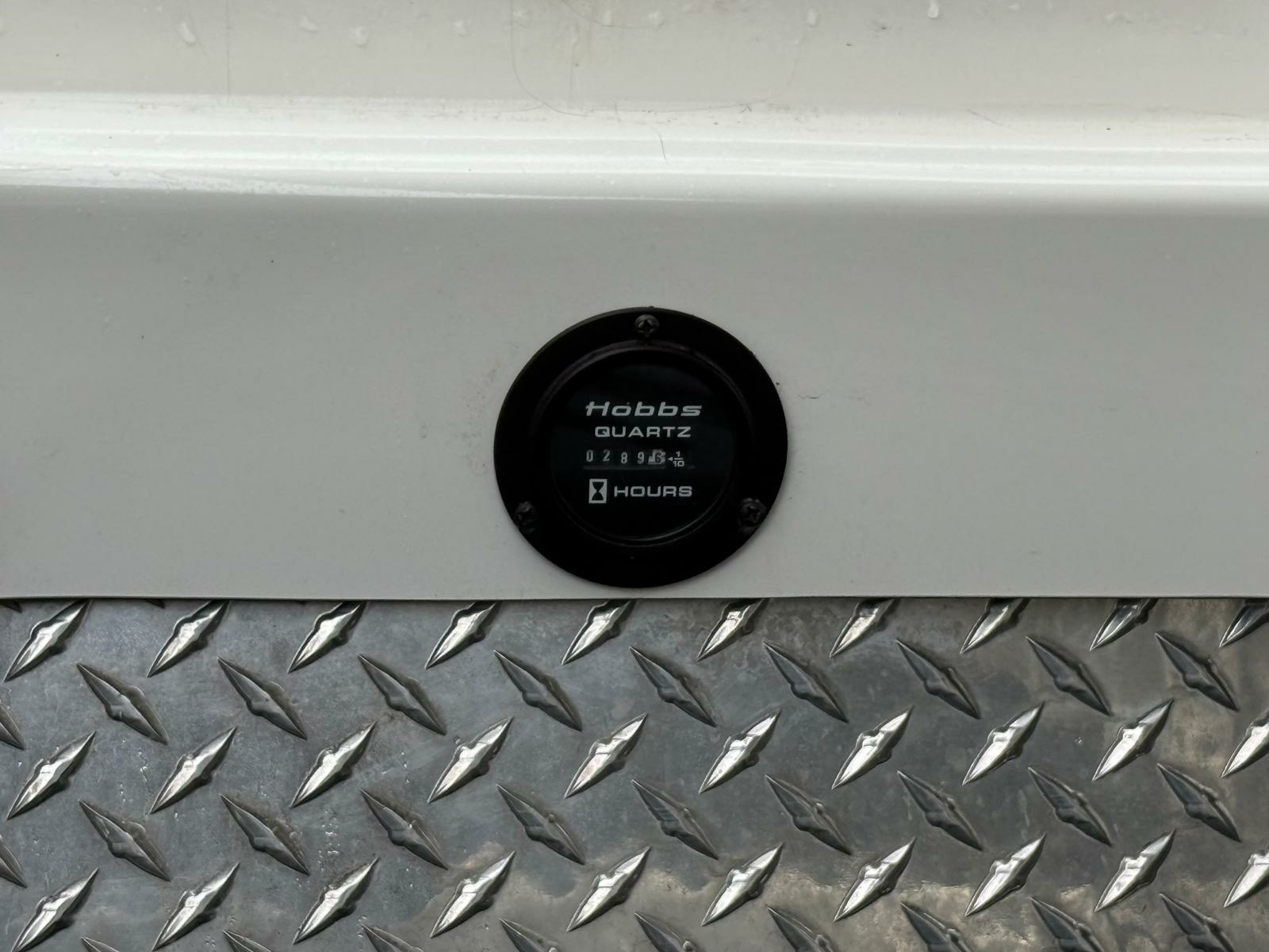2005 Cobalt 343 34