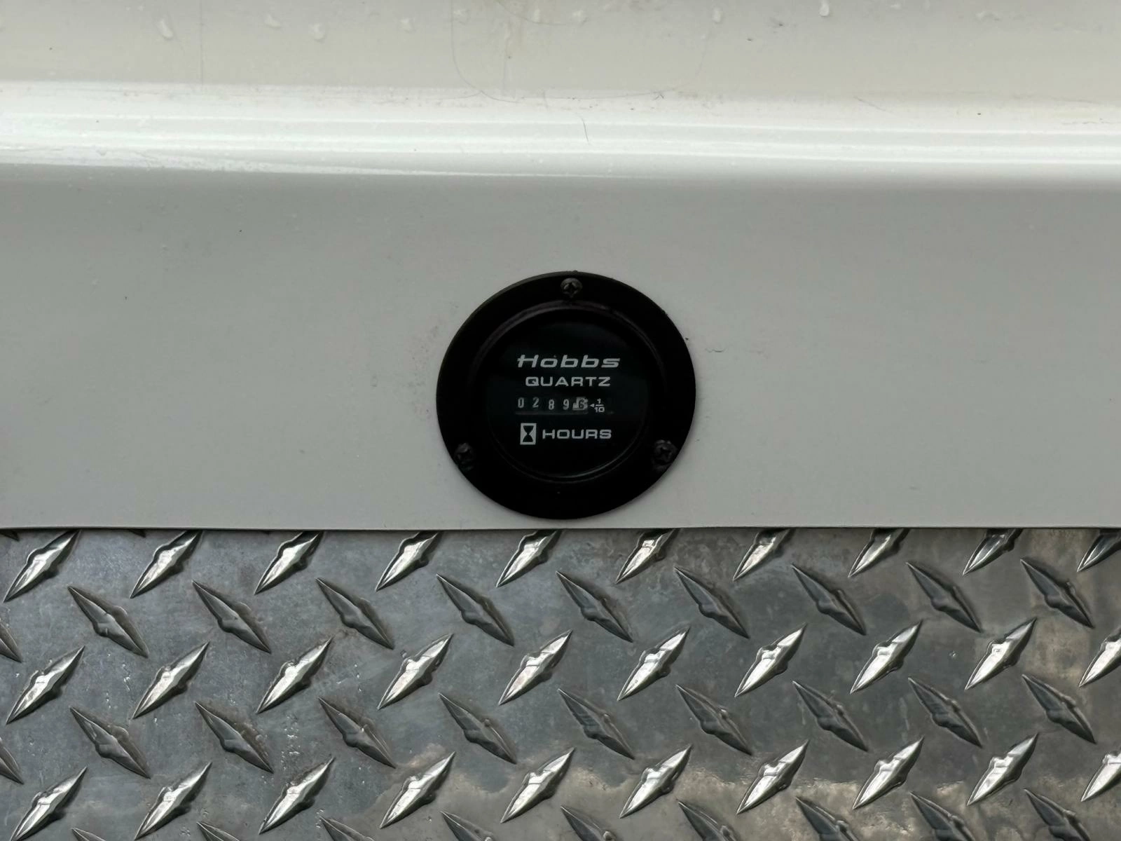 2005 Cobalt 343 34