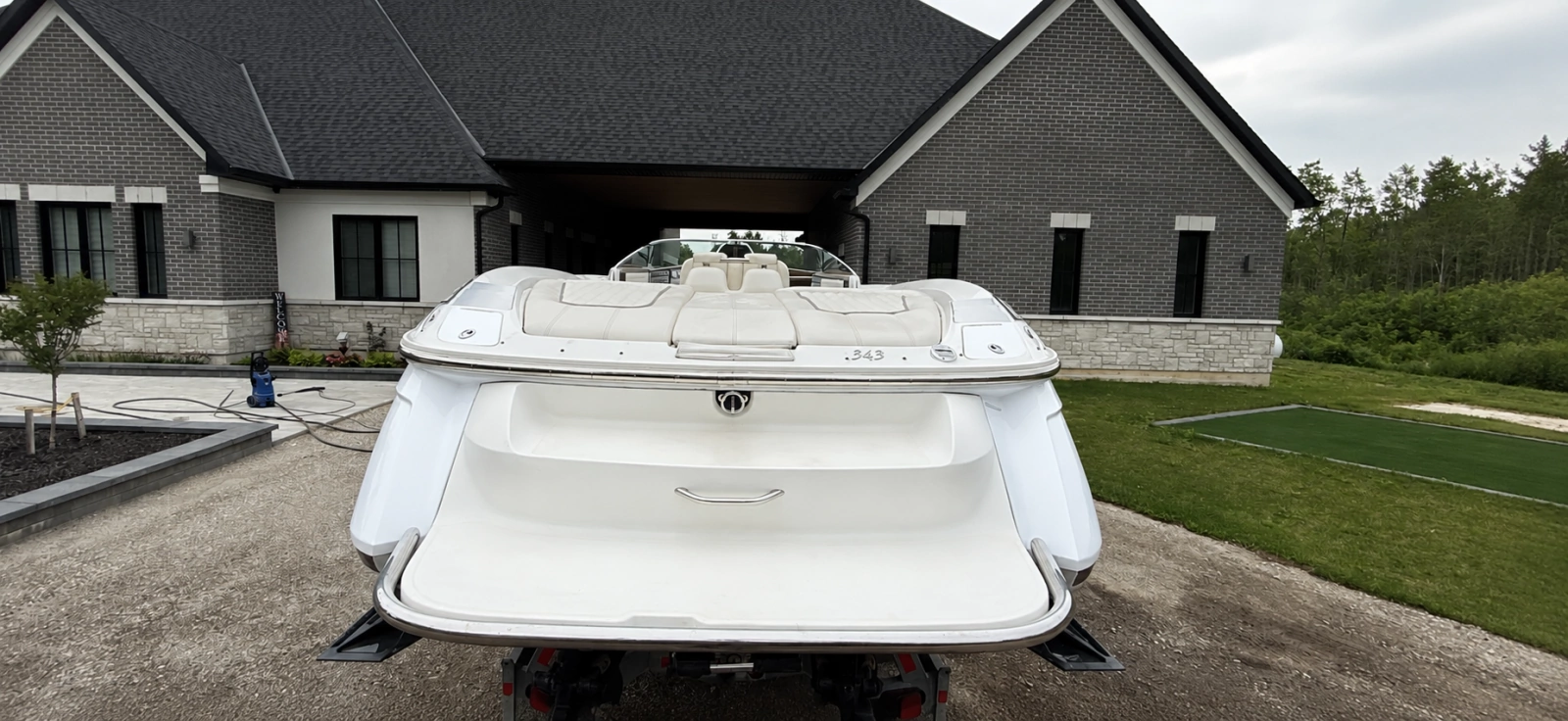 2005 Cobalt 343 34