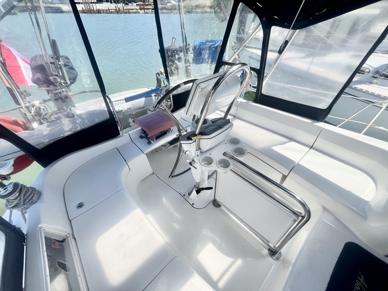 2005 Hunter  41 Aft Cabin