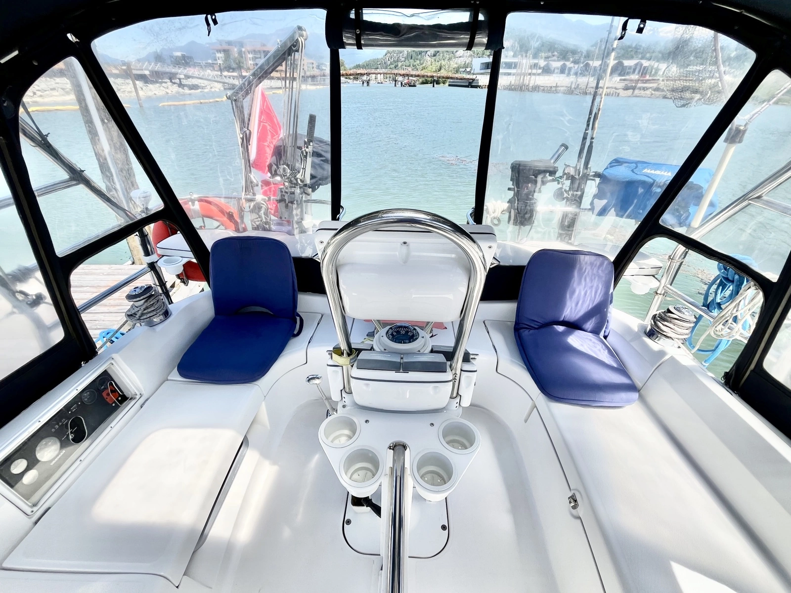 2005 Hunter  41 Aft Cabin