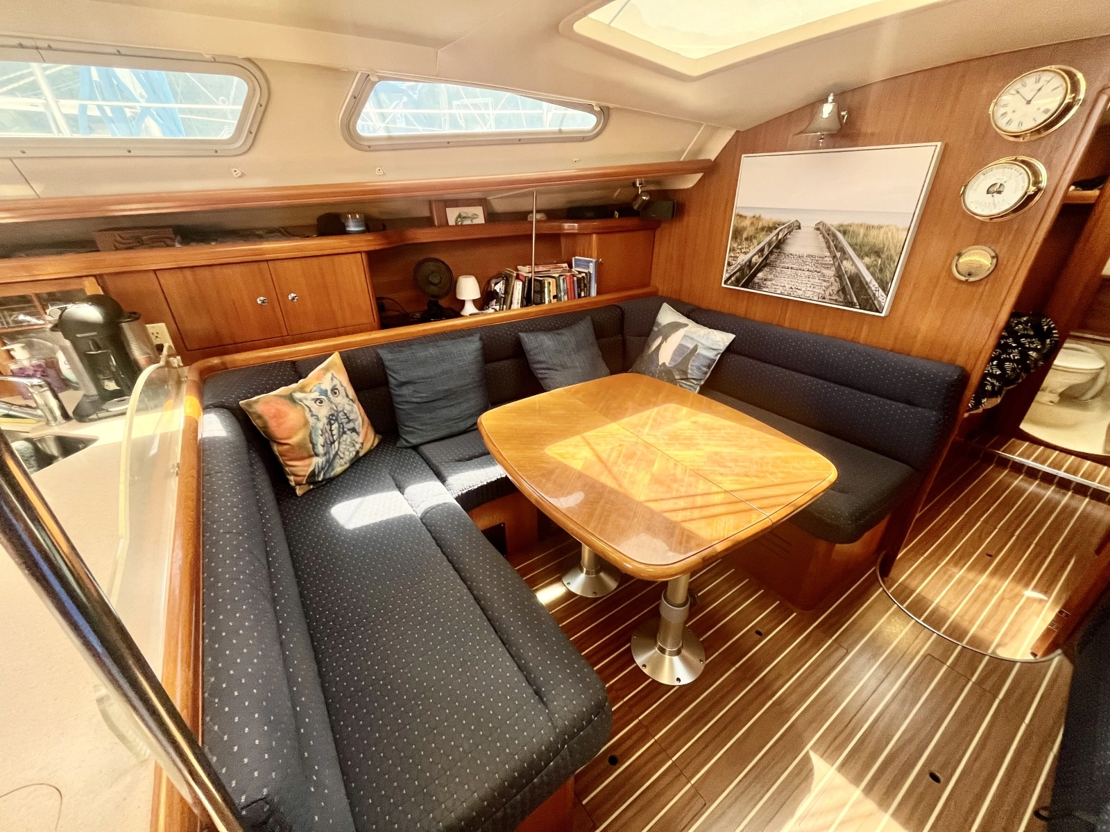 2005 Hunter  41 Aft Cabin