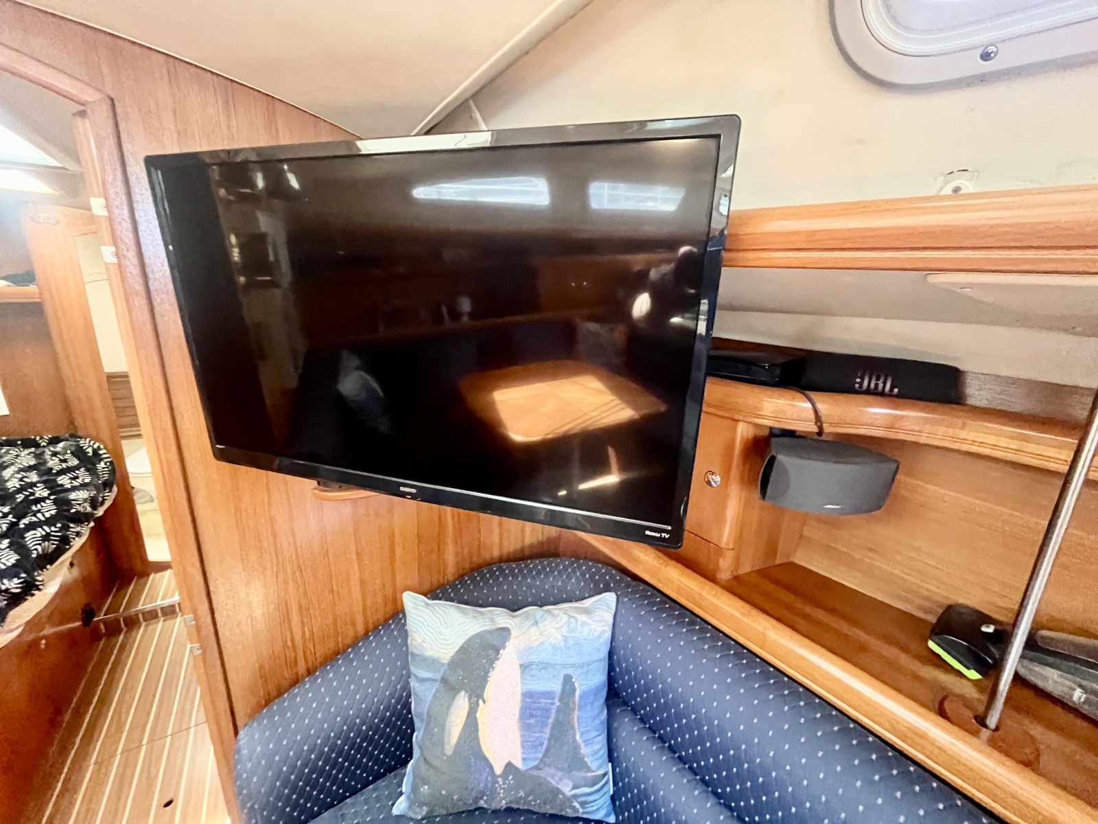 2005 Hunter  41 Aft Cabin