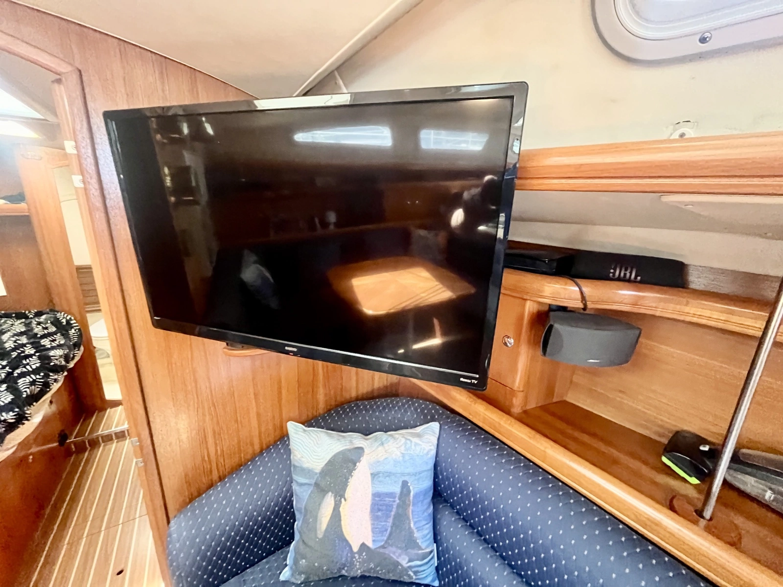 2005 Hunter  41 Aft Cabin