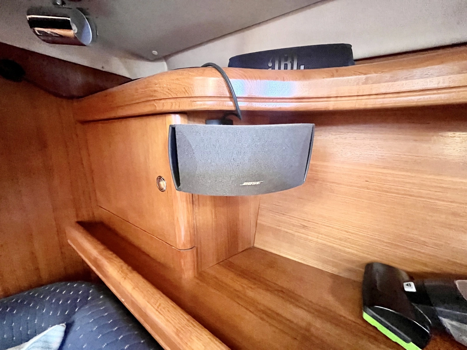 2005 Hunter  41 Aft Cabin