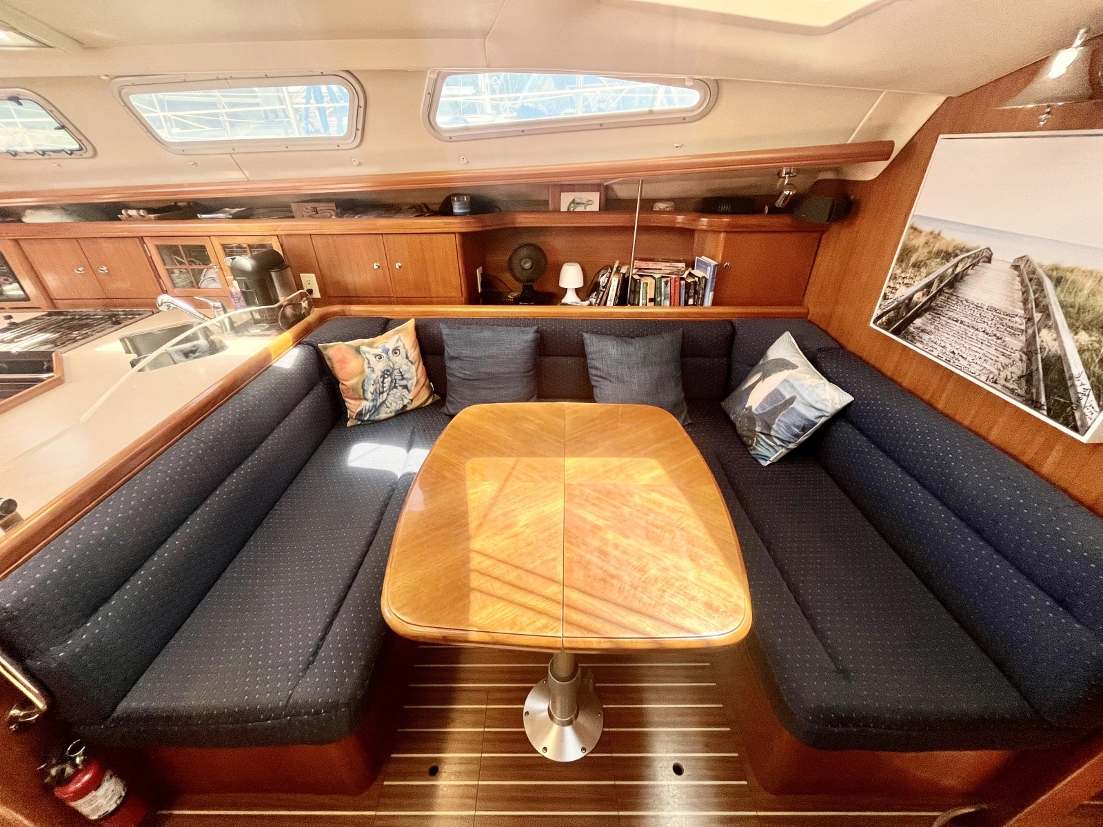 2005 Hunter  41 Aft Cabin