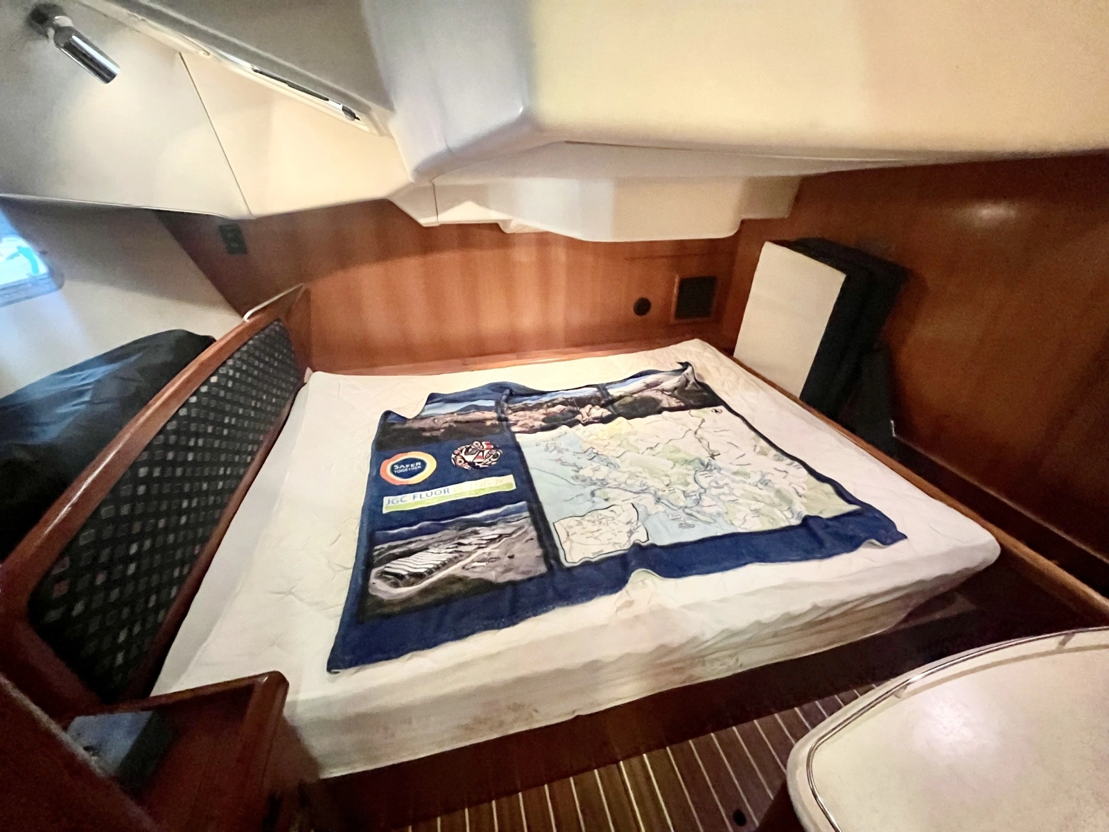 2005 Hunter  41 Aft Cabin
