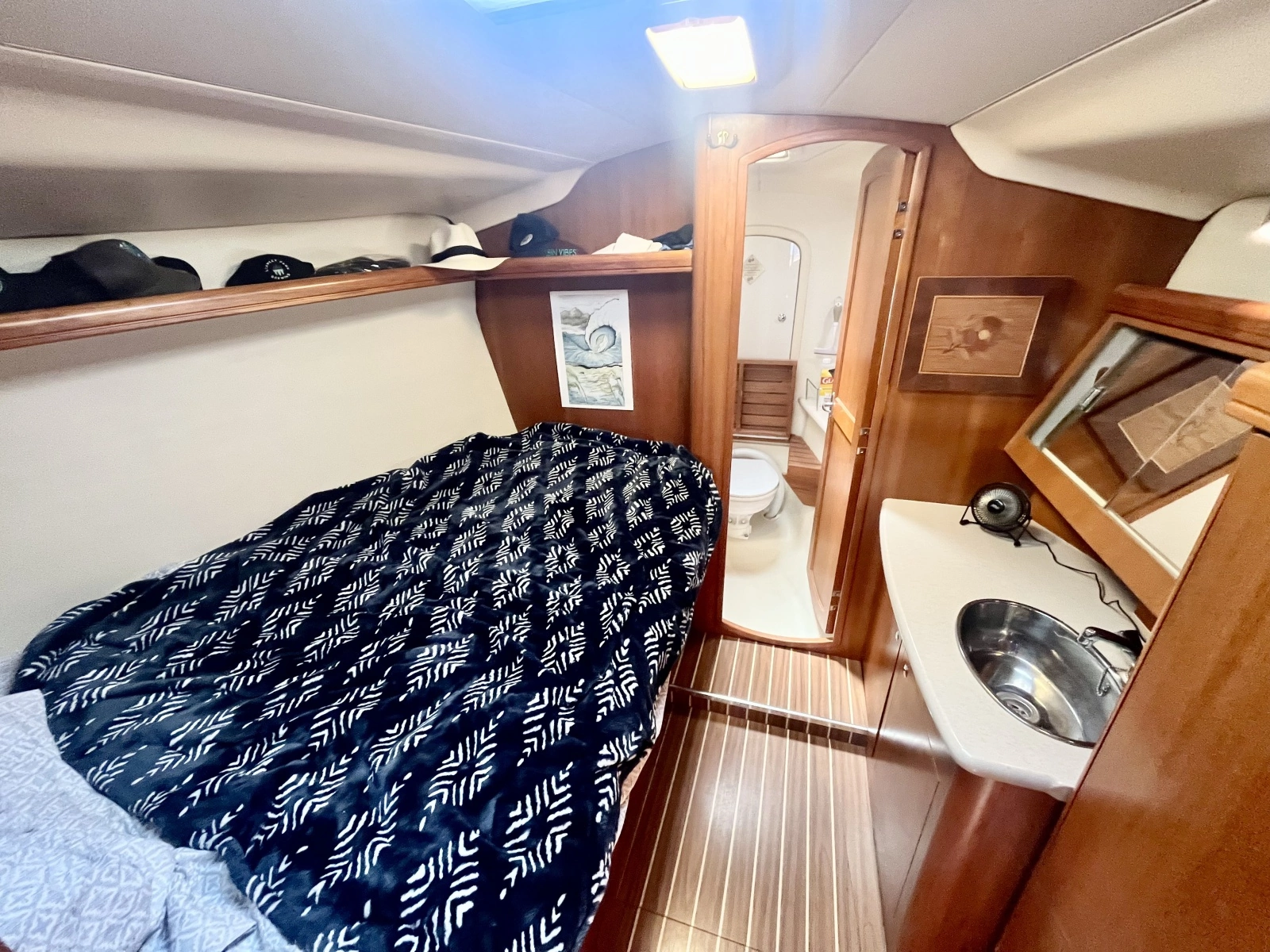 2005 Hunter  41 Aft Cabin