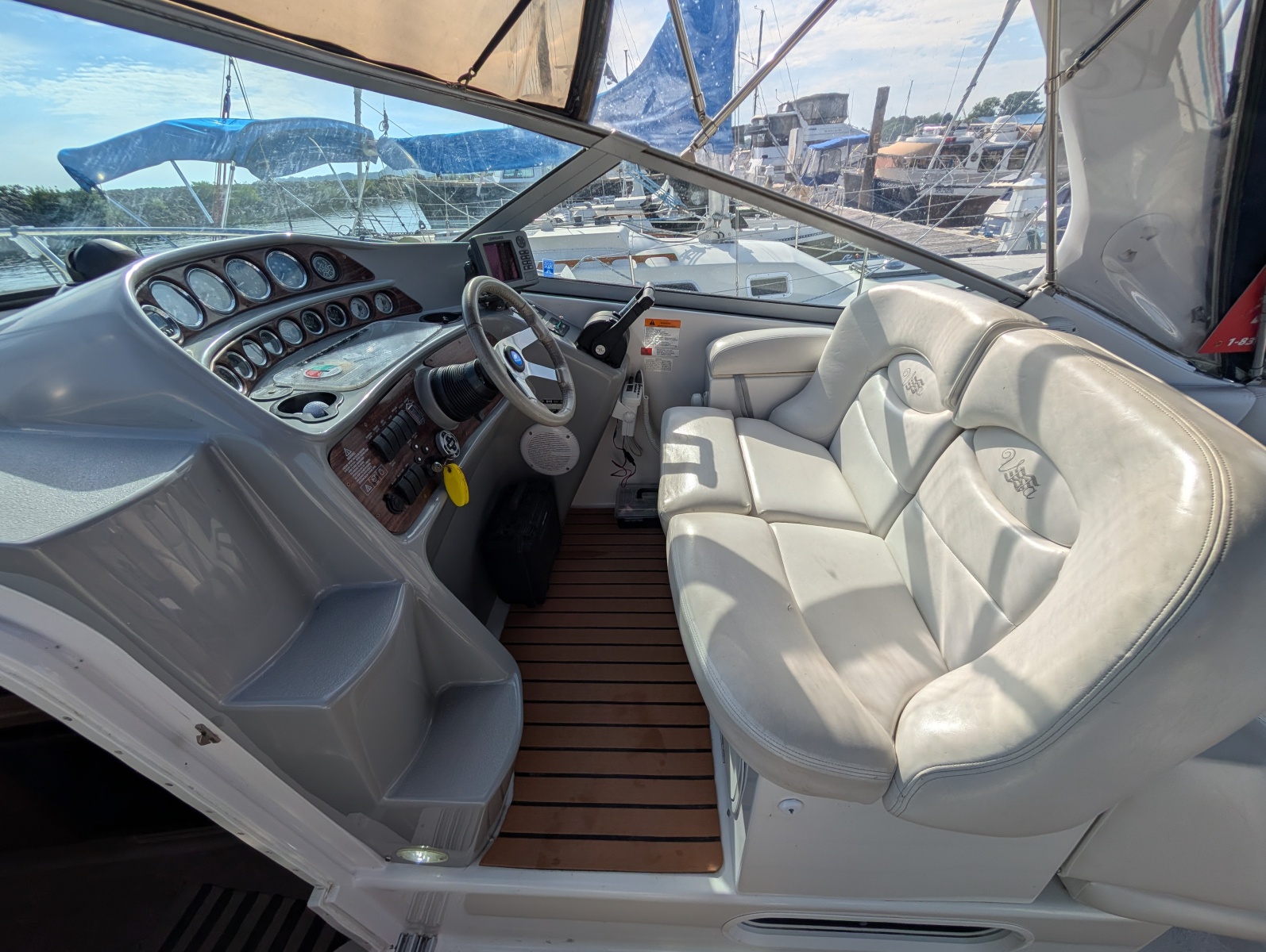 2000 Four Winns 298 Vista 29