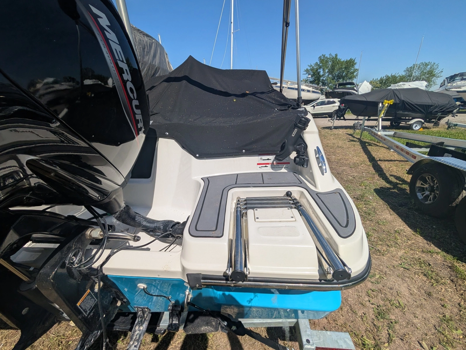 2023 Bayliner Element M17