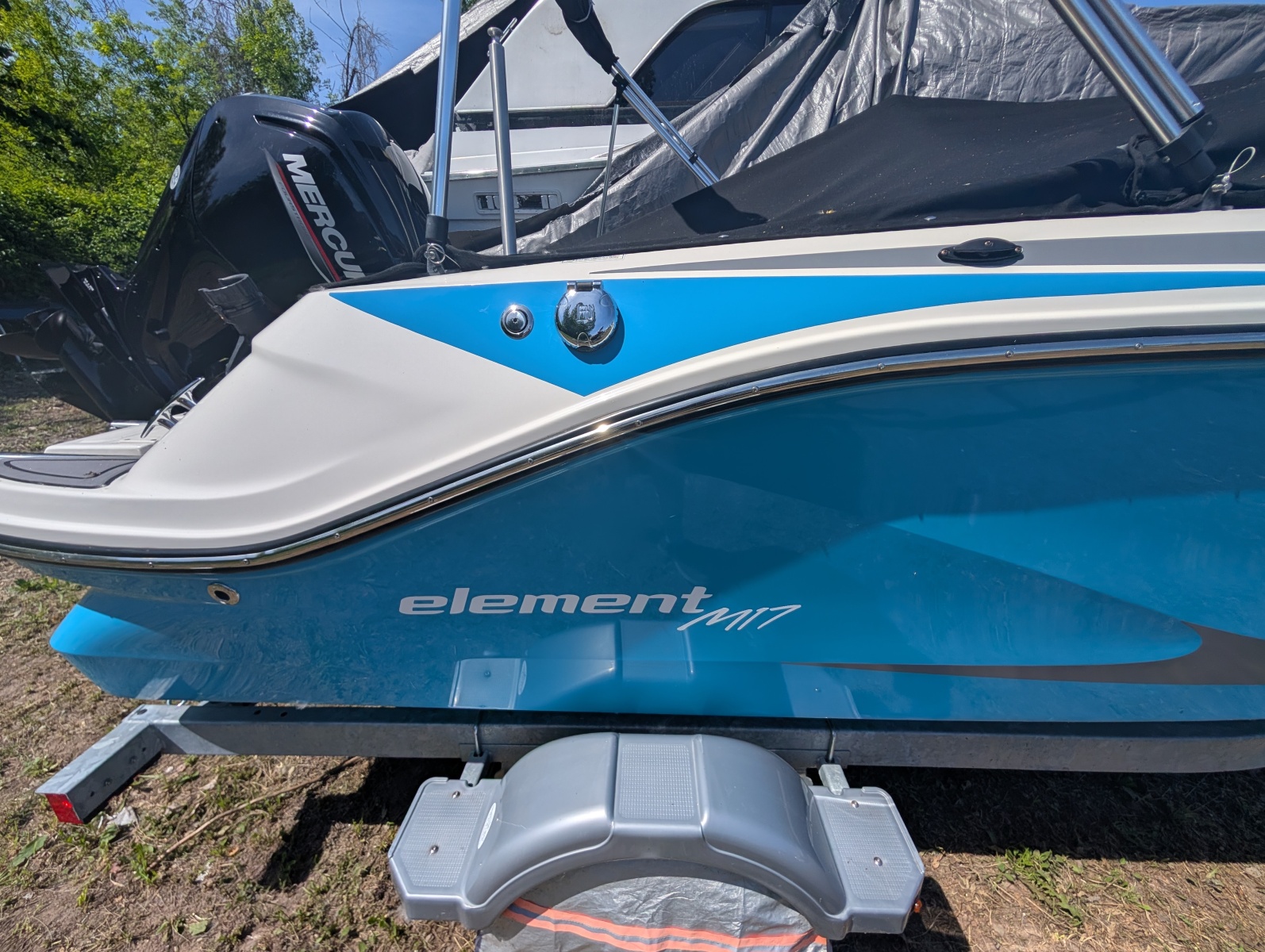 2023 Bayliner Element M17