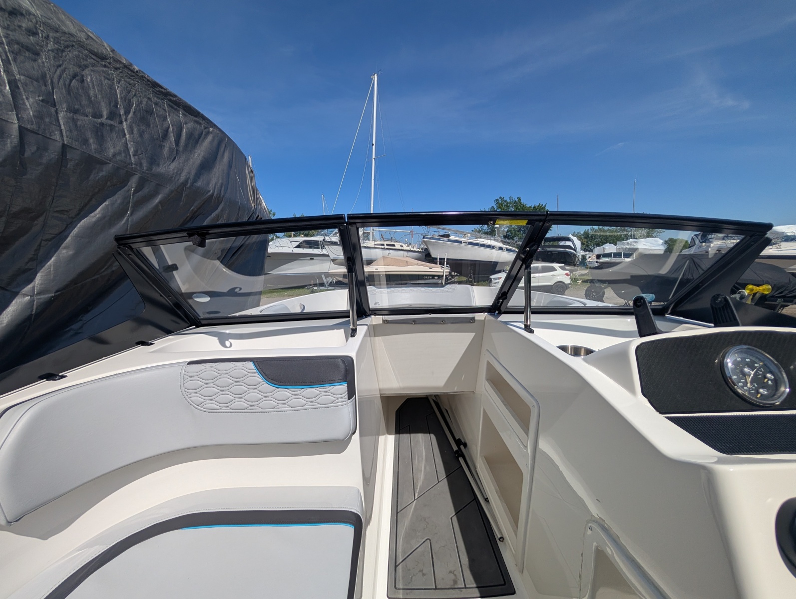 2023 Bayliner Element M17