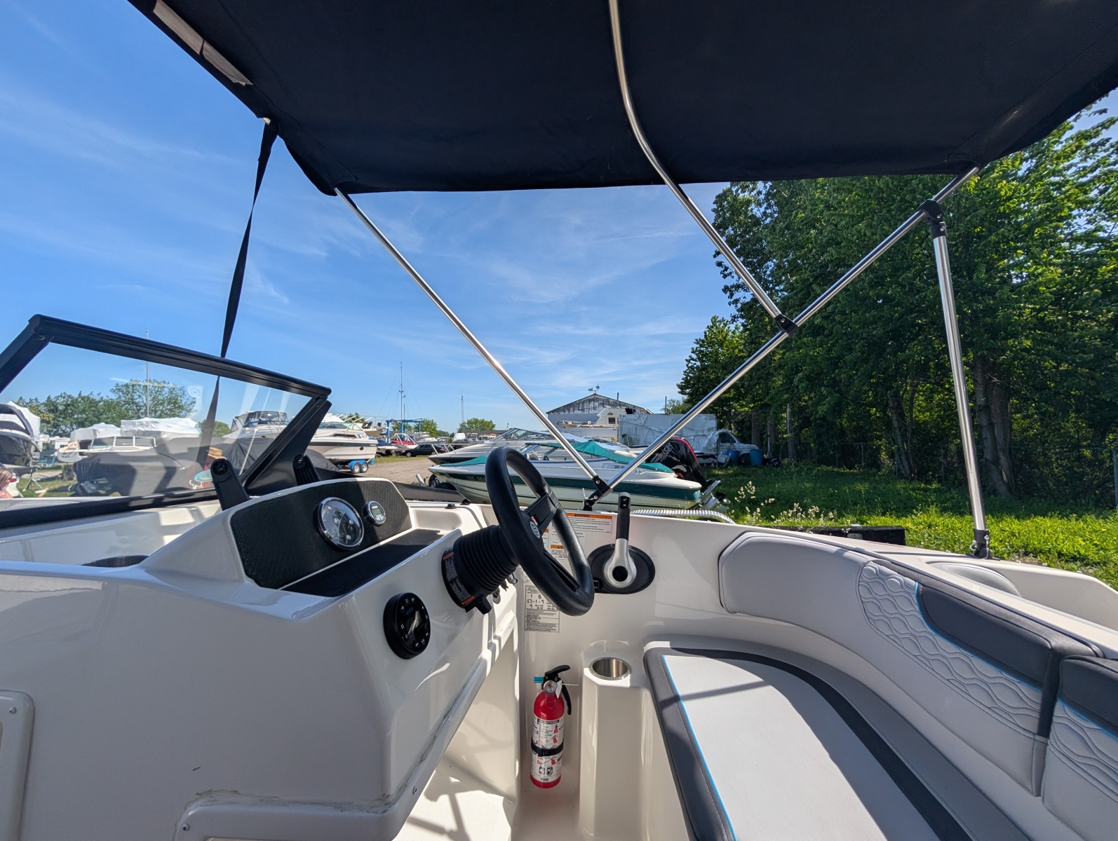 2023 Bayliner Element M17