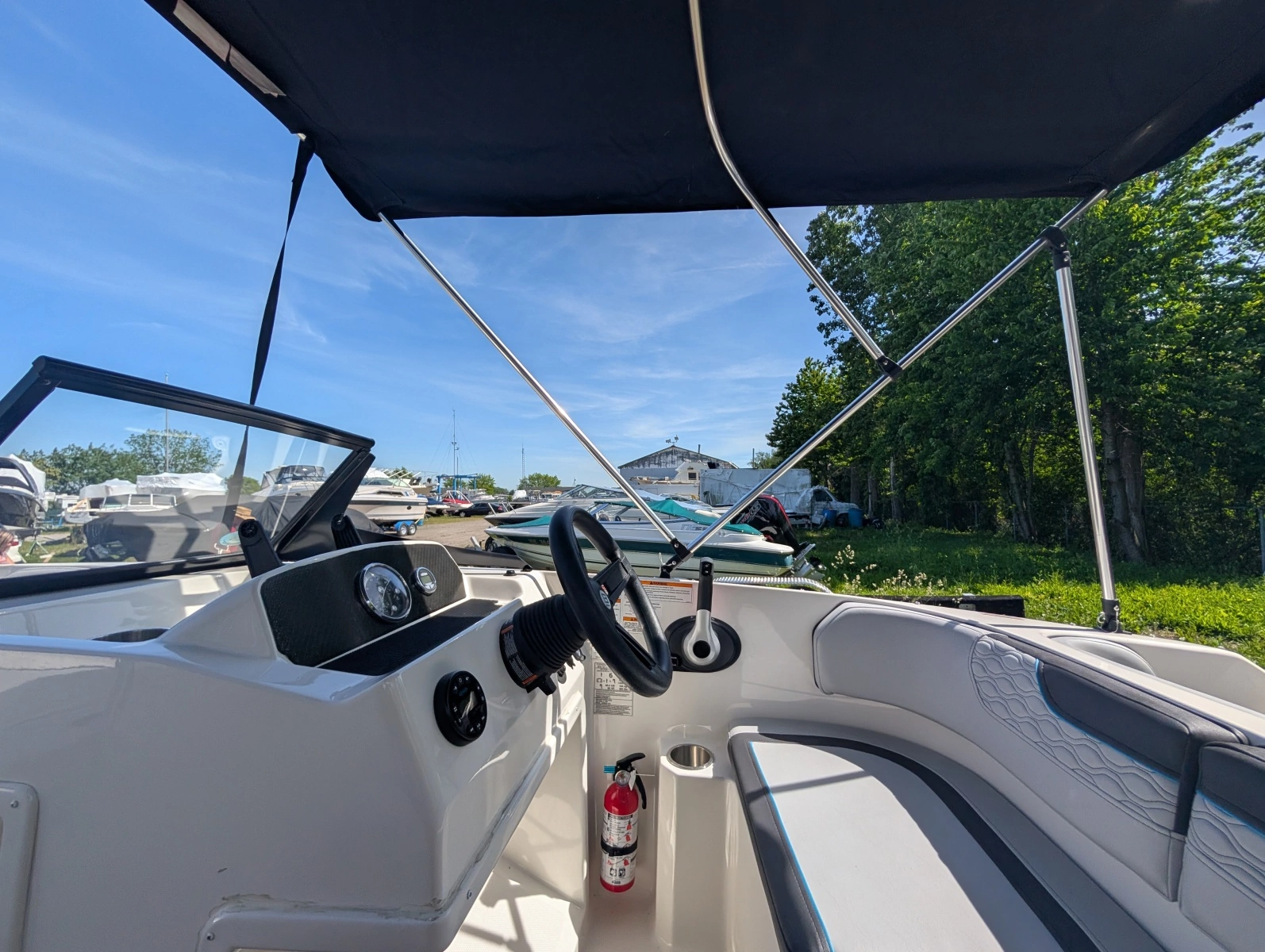 2023 Bayliner Element M17