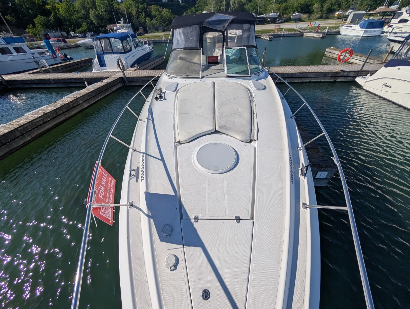 2002 Cruisers Yachts 3672 40