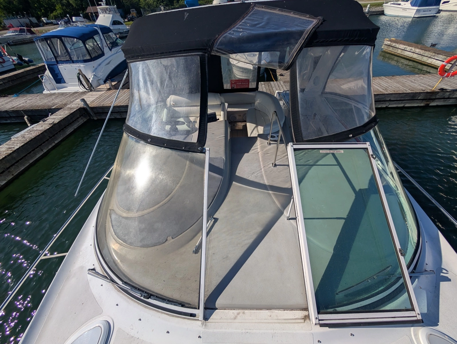 2002 Cruisers Yachts 3672 40
