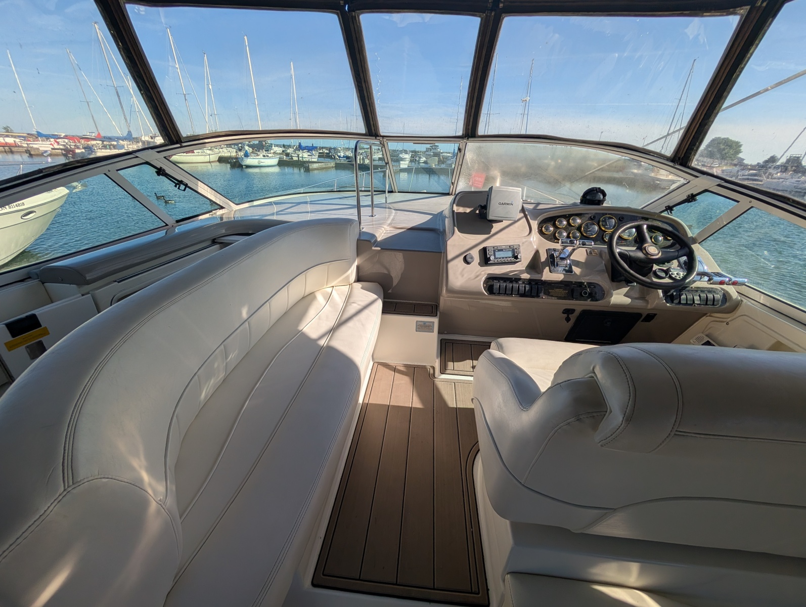 2002 Cruisers Yachts 3672 40