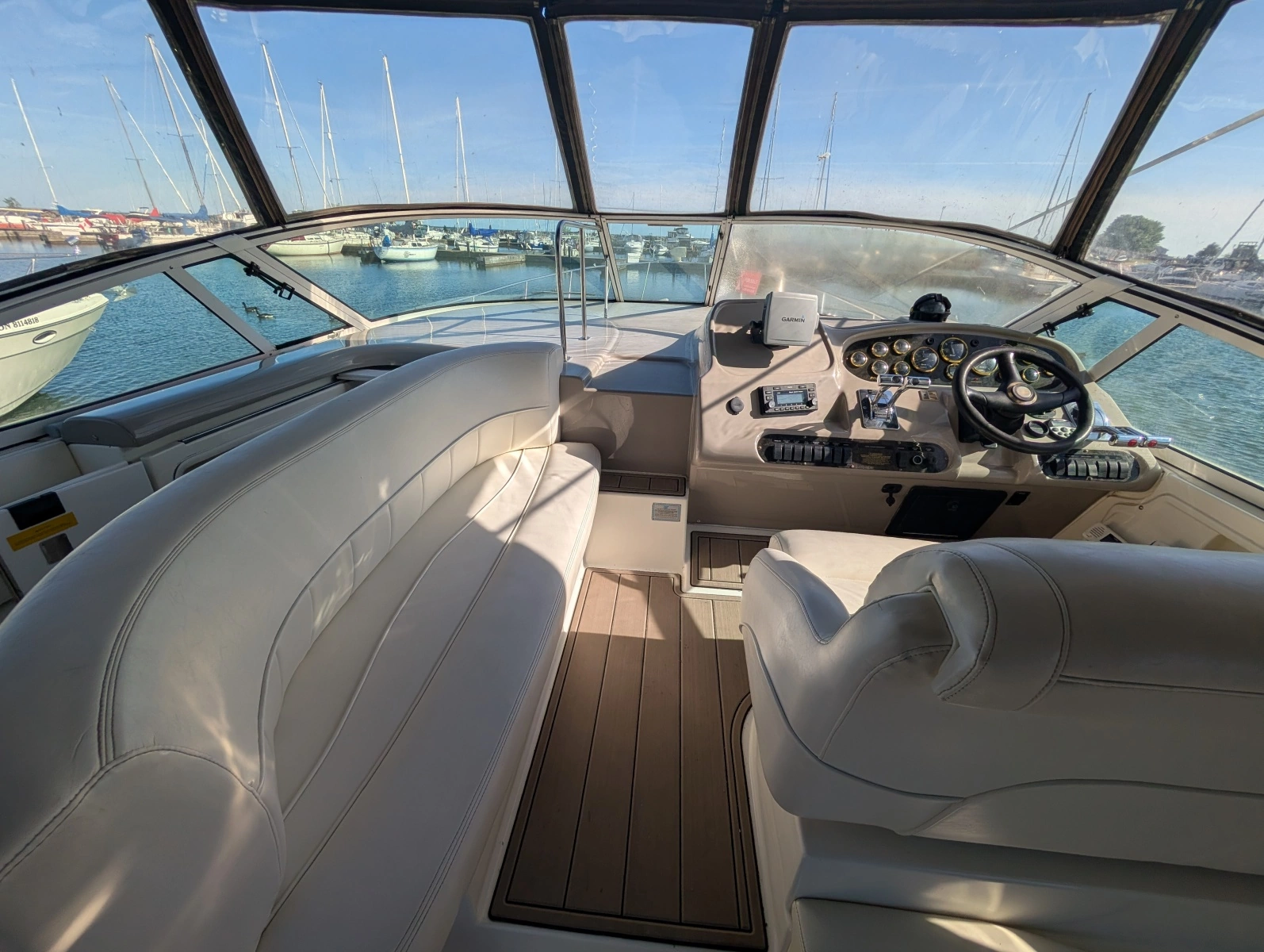 2002 Cruisers Yachts 3672 40
