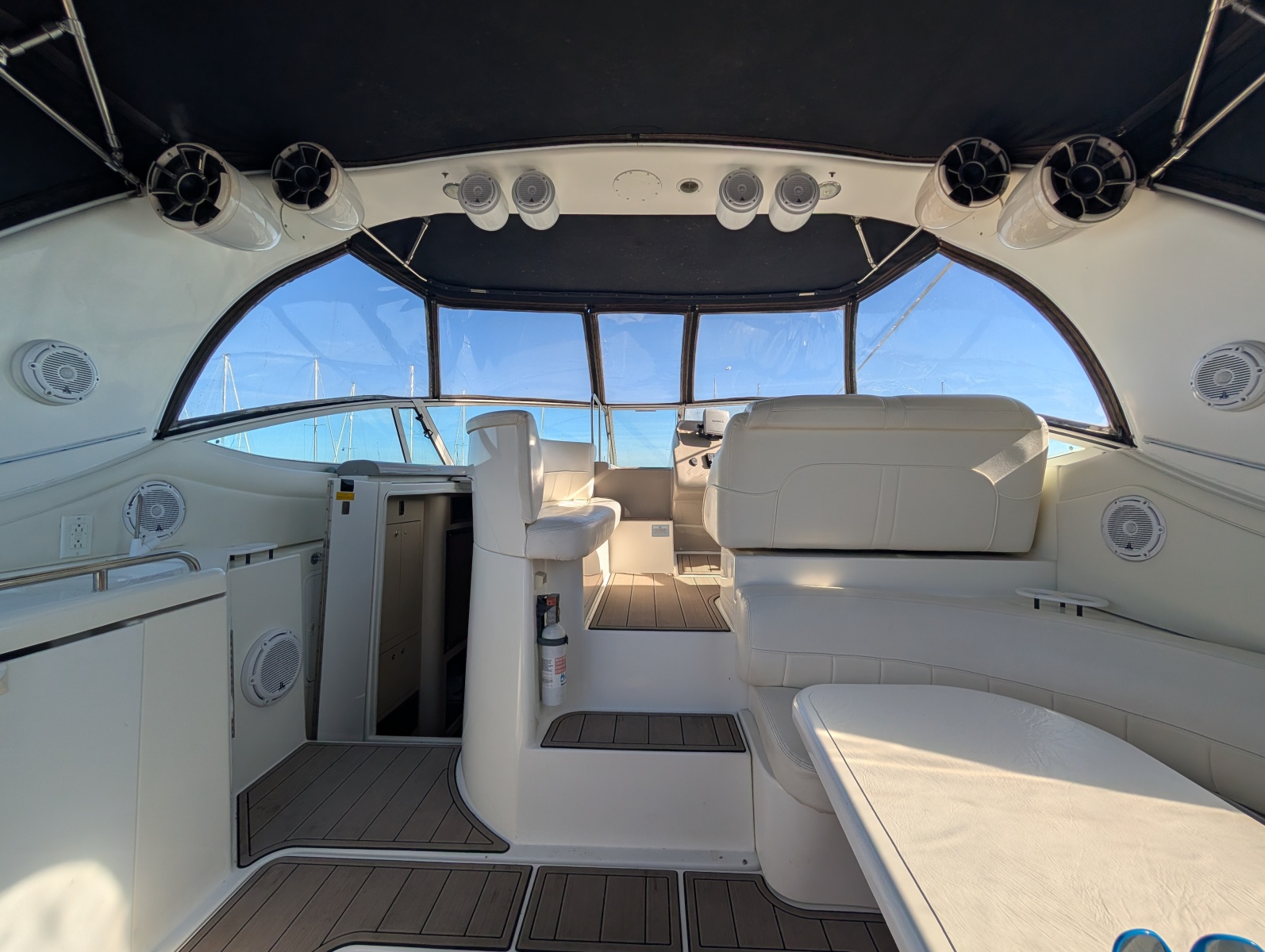 2002 Cruisers Yachts 3672 40