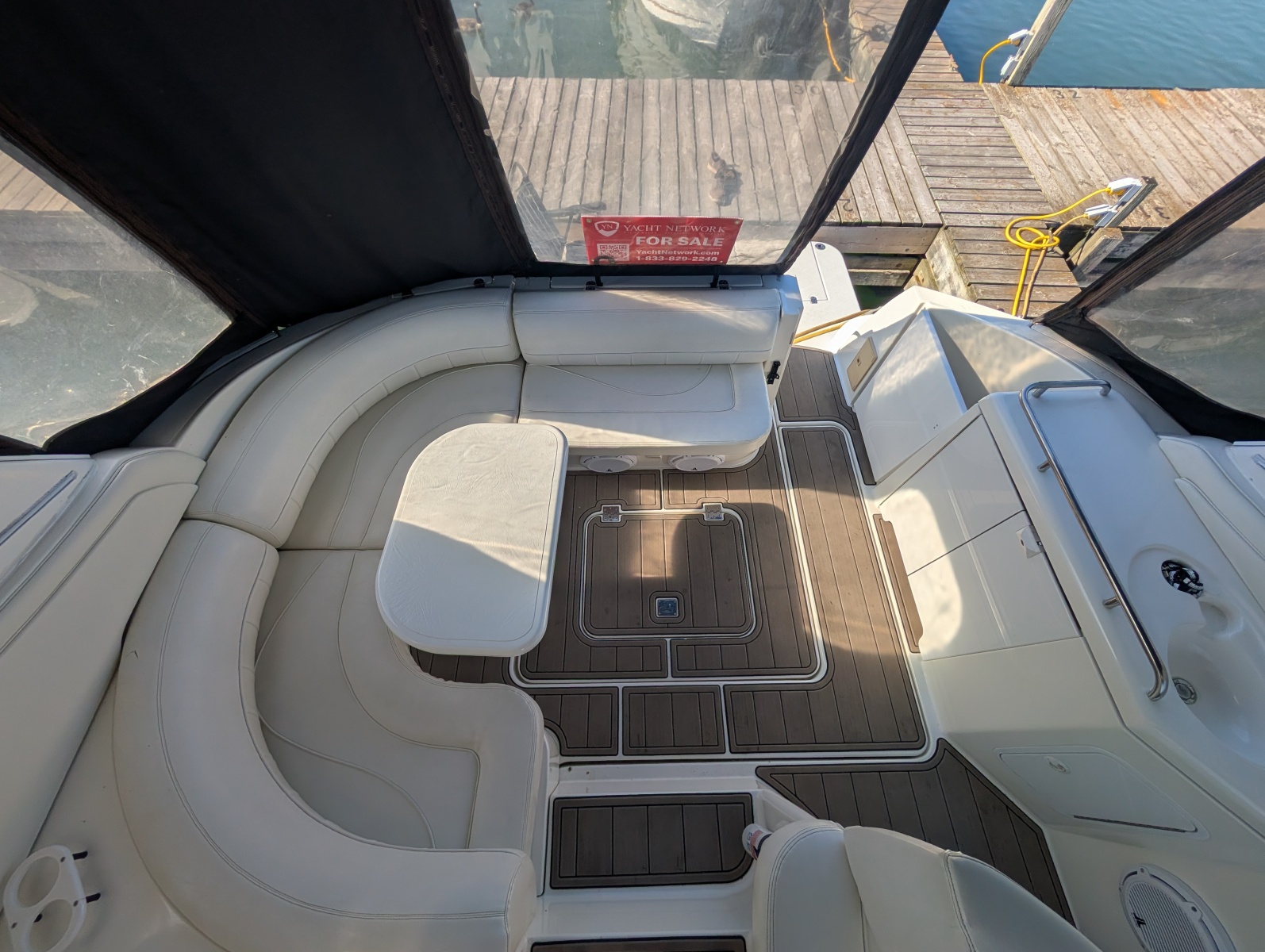 2002 Cruisers Yachts 3672 40